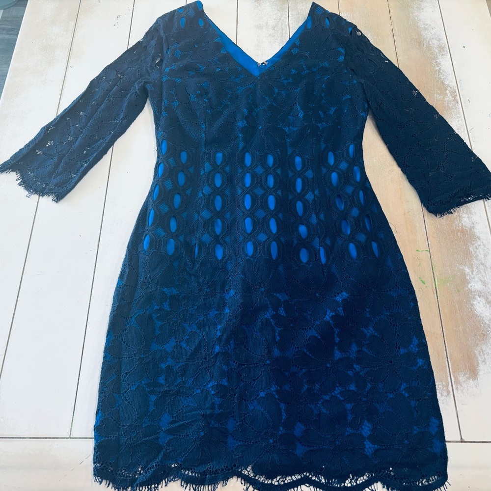 Lilly Pulitzer Macon Whitaker lace tunic dress in navy - Picture 2 of 9